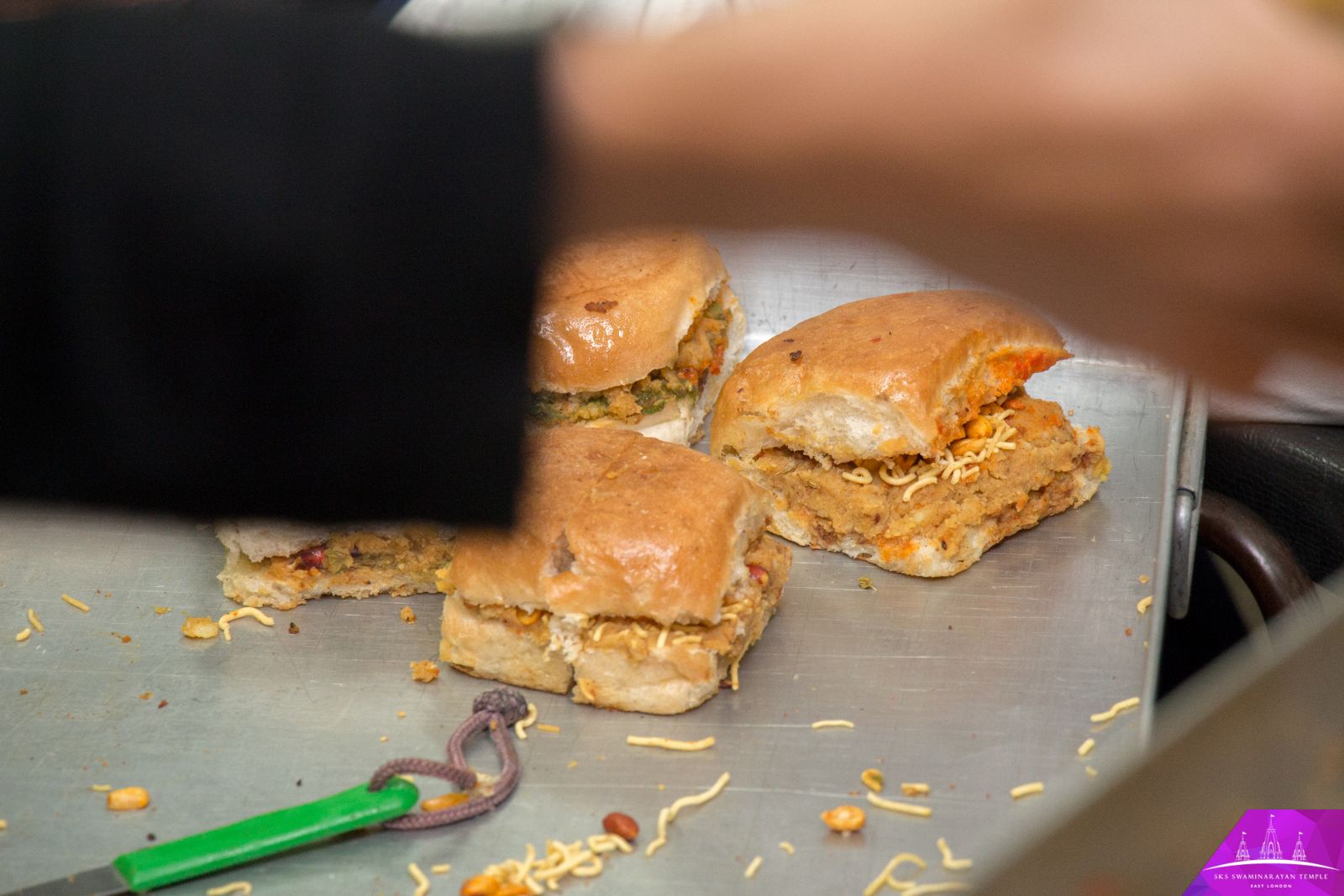 ©1987-2017 SKS Swaminarayan Temple East London